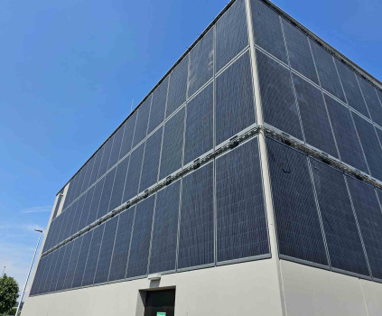 125 kW solar facade for Star Movie Steyr